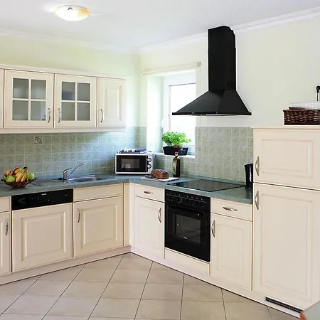 Ferienhaeuser Am Kummerower See,