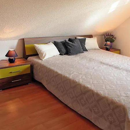 Ferienhaeuser Am Kummerower See, בית נופש Verchen