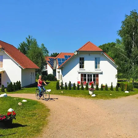 Ferienhaeuser Am Kummerower See, בית נופש *