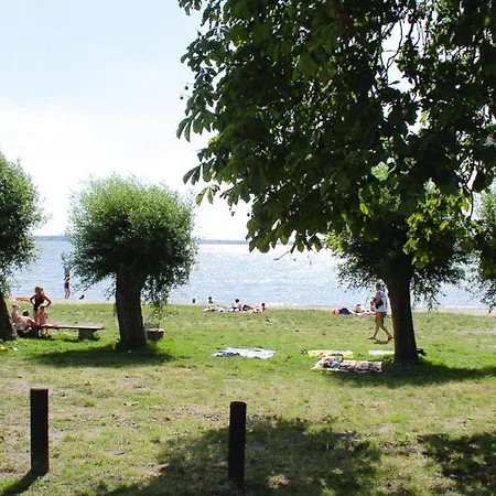 Ferienhaeuser Am Kummerower See, בית נופש